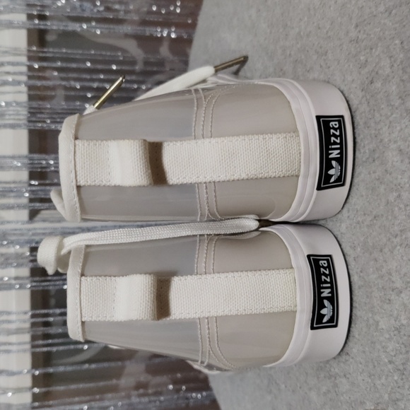 Adidas Nizza size 61/2 not true to size  transparent shoes all white - Picture 3 of 6